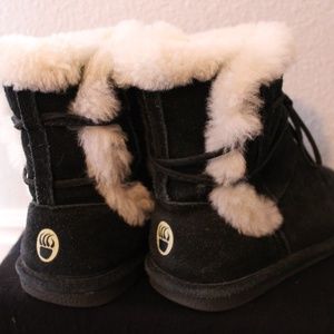 BearPaw Fuzzy Boots